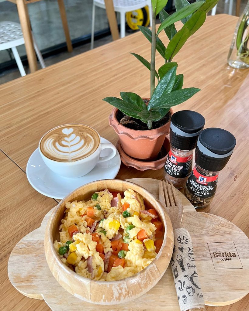 Burkta Coffee ท่าแพ 