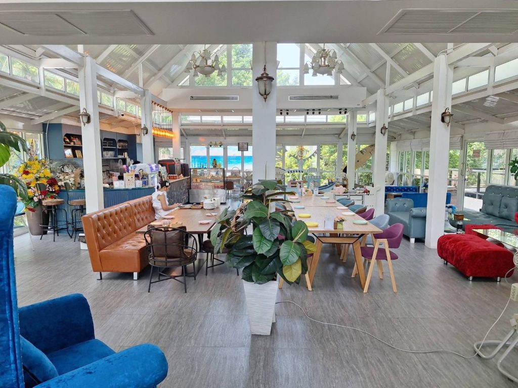 Moana Cafe