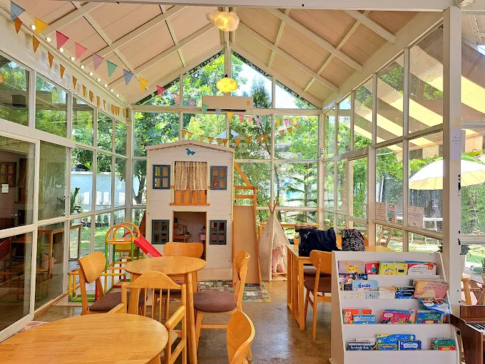 ม้าก้านกล้วย คิดส์คาเฟ่ Banana Tree Horse Kids Cafe