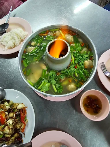 เลิศรส (ใต้ร่มมะเฟือง) (เลิศรส) 
