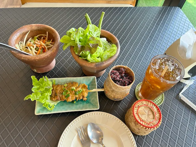 Somtum House-Yokkrok ส้มตำเฮาส์ ต้นตำรับยกครก