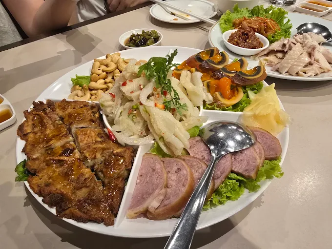 ภัตตาคารเจี่ยท้งเฮงศรีดอนไชย (Si Don Chai)