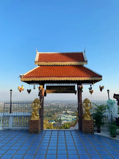 วันพระธาตุดอยคำ