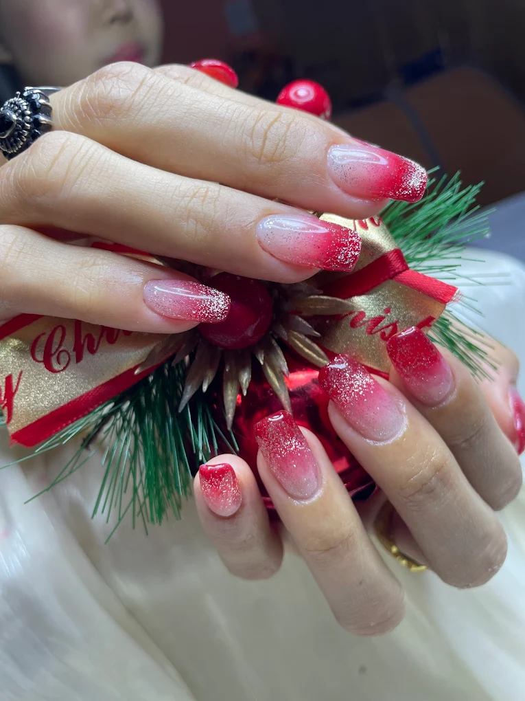 Nannie Nails 