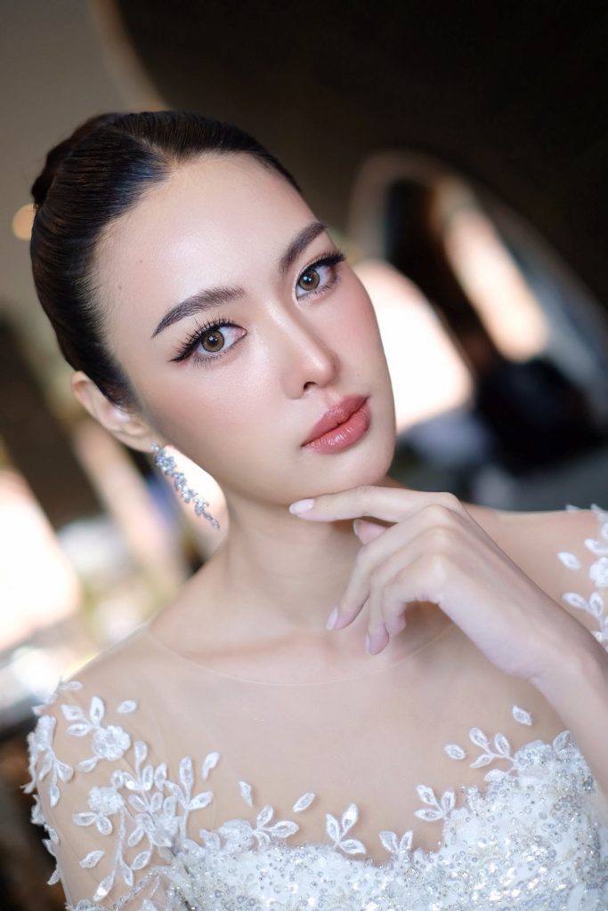 ช่างแต่งหน้าทำผมเชียงใหม่ Meaw Make-Up